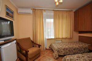 Изображение Изображение: Двухместный «Полулюкс» с двумя кроватями #1 #2