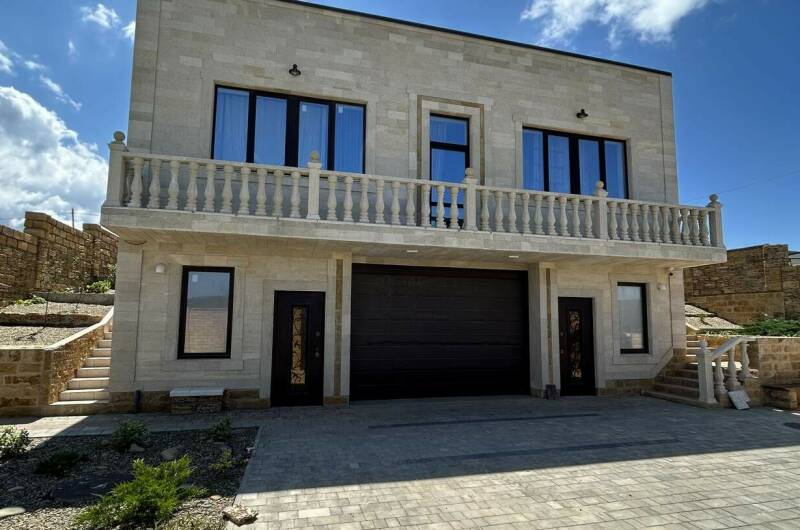 Изображение квартиры "Дом с бассейном" #1