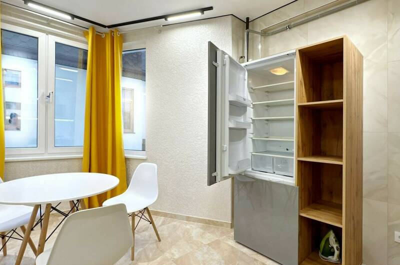 Изображение Изображение квартиры &quot;Просторная студия со стильным ремонтом&quot; #4 #2