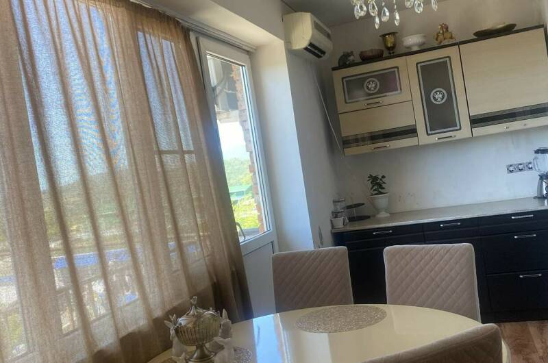 Изображение квартиры "Трёхкомнатная квартира" #1