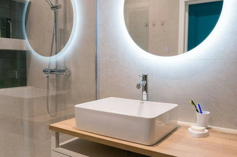 Изображение Изображение квартиры &quot;Дизайнерская мансарда в 150 метрах от моря&quot; #5 #3