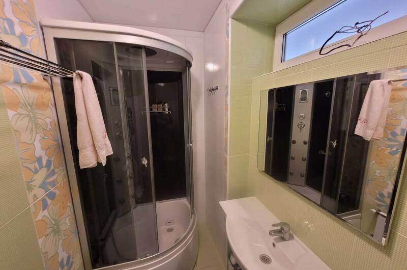 Изображение Изображение квартиры &quot;2-комнатная квартира с двориком и мангалом&quot; #8 #6