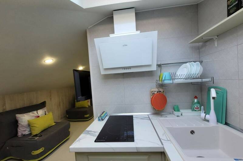 Изображение Изображение квартиры &quot;Уютная мансарда с новой мебелью&quot; #9 #7