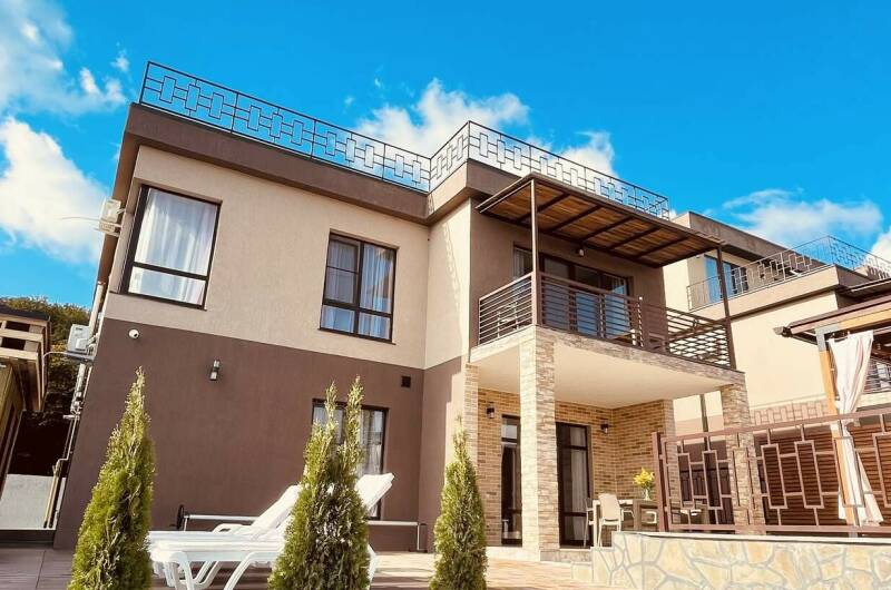 Изображение Изображение квартиры &quot;Дом с бассейном и большой террасой&quot; #11 #9