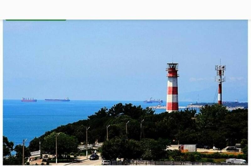 Изображение квартиры "Двухкомнатная квартира с видом на море" #1