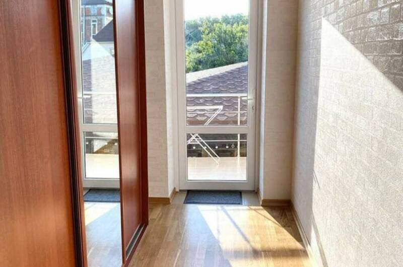 Изображение Изображение квартиры &quot;Трёхкомнатные апартаменты в частном доме&quot; #10 #8