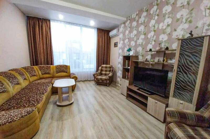 Изображение квартиры "Евродвушка на Комарова" #1