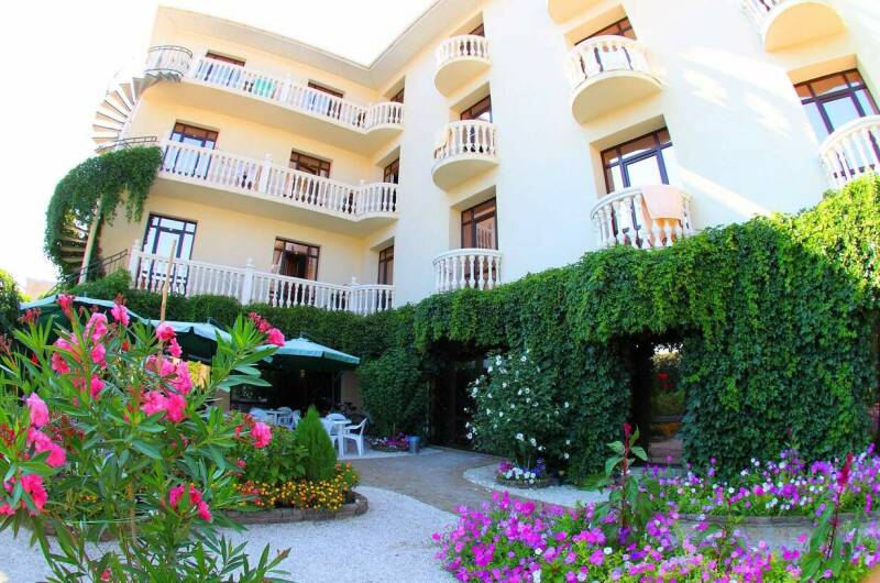 Изображение Изображение гостиницы &quot;Вилла «Феллини»&quot; #10 #8