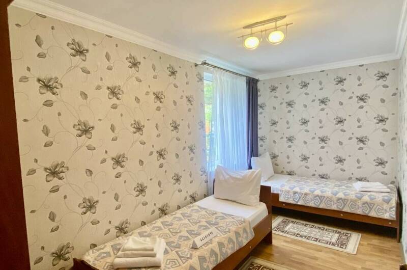 Изображение Изображение квартиры &quot;Коттедж под ключ с питанием на 8 человек&quot; #10 #8