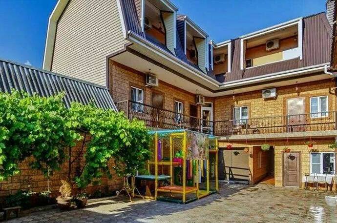 Изображение гостиницы "Гостевой дом «Mari&Milen»" #1