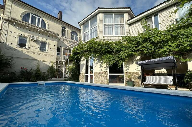 Изображение гостиницы "Гостевой дом «Come Inn»" #1