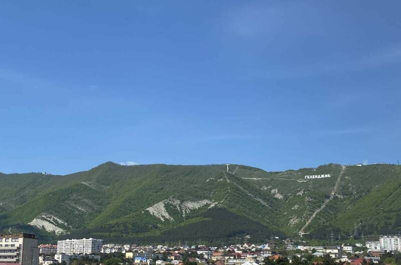 Изображение Изображение квартиры &quot;Квартира в центре «У моря»&quot; #11 #9