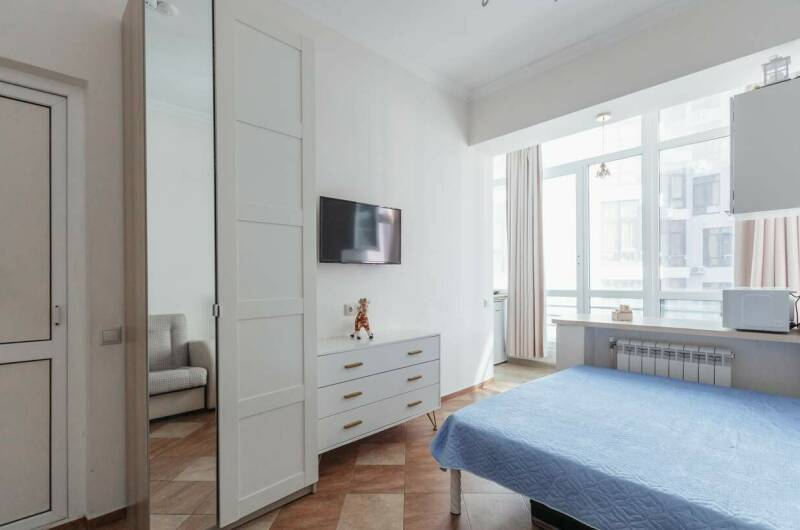 Изображение квартиры "Уютная студия на берегу моря" #1