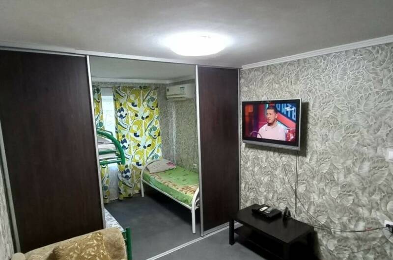 Изображение квартиры "Двухкомнатная квартира в центре на 5 человек" #1