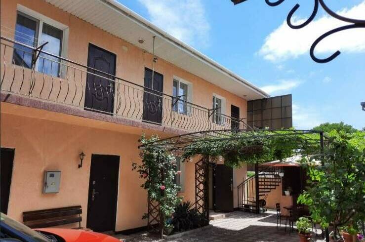 Изображение гостиницы "Гостевой дом «У Елены»" #1