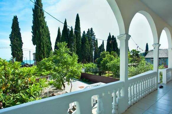 Изображение гостиницы "Гостевой дом «Отдых у Людмилы»" #1