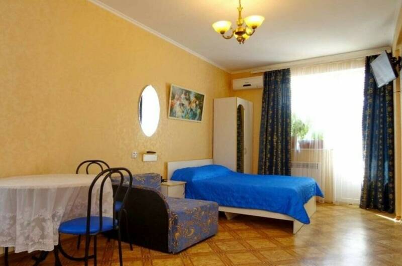 Изображение гостиницы "Гостевой дом «Hot-Alushta»" #1