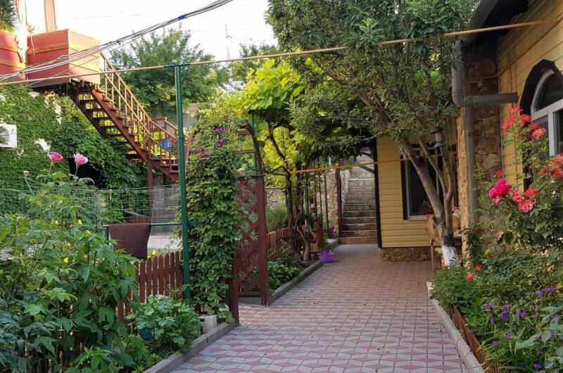 Изображение Изображение гостиницы &quot;Гостевой дом на Сиренной 1&quot; #7 #5