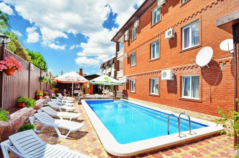 Изображение гостиницы "Гостевой дом «Дмитрий»" #1