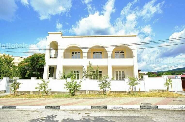 Изображение гостиницы "Гостевой дом «Белый Дом»" #1