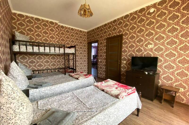 Изображение Изображение квартиры &quot;Этаж под ключ «У Захаровны»&quot; #3 #1