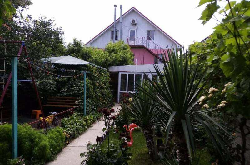 Изображение гостиницы "Гостевой дом «Зеленый дворик на Черноморской»" #1