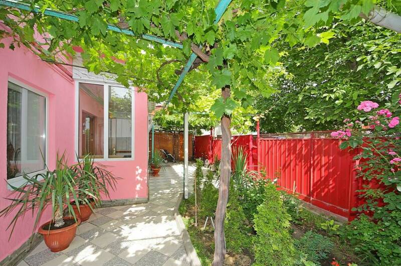 Изображение Изображение гостиницы &quot;Гостевой дом «Зеленый дворик на Черноморской»&quot; #10 #8