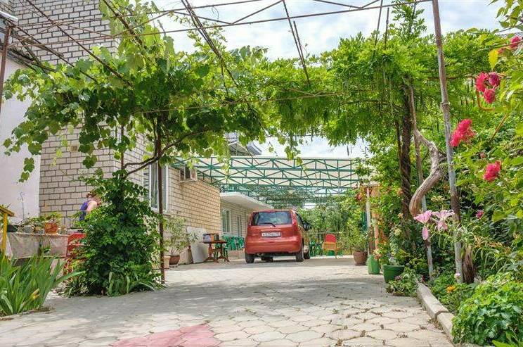 Изображение Изображение гостиницы &quot;Гостевой дом на Самбурова 102&quot; #4 #2