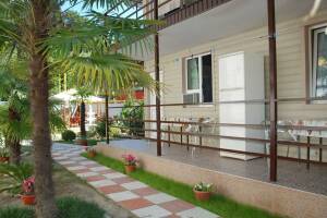 Изображение отеля / гостиницы "Гостевой дом «Маклюже»"