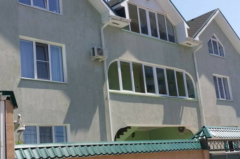 Изображение гостиницы "Гостевой дом на Изумрудной" #1