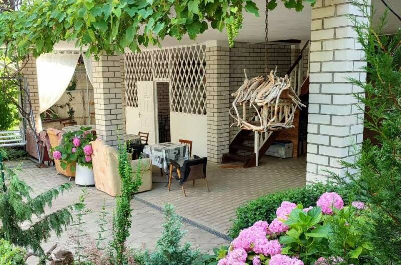 Изображение гостиницы "Гостевой дом «Зелёный остров»" #1