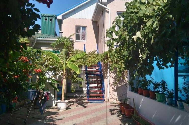 Изображение гостиницы "Гостевой дом «На Комарова 17»" #1