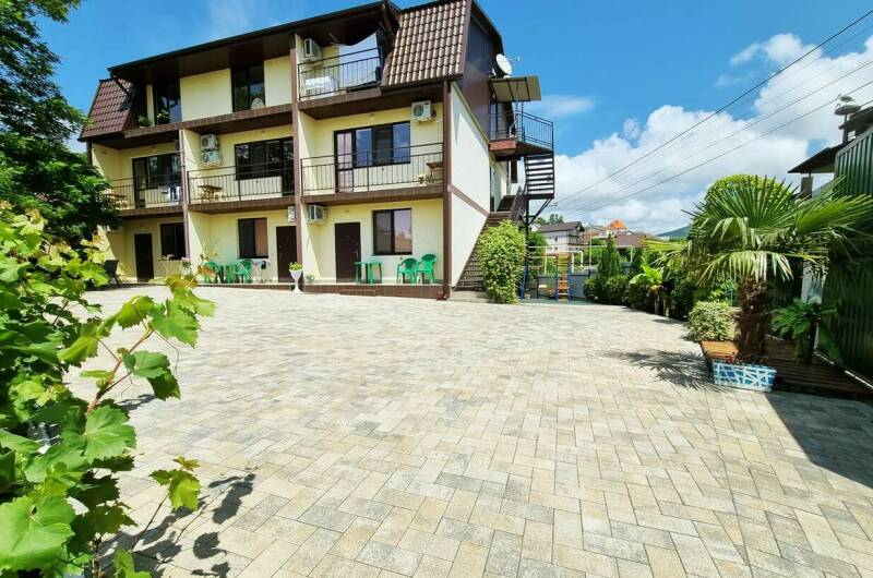 Изображение гостиницы "Гостевой дом «Колибри»" #1