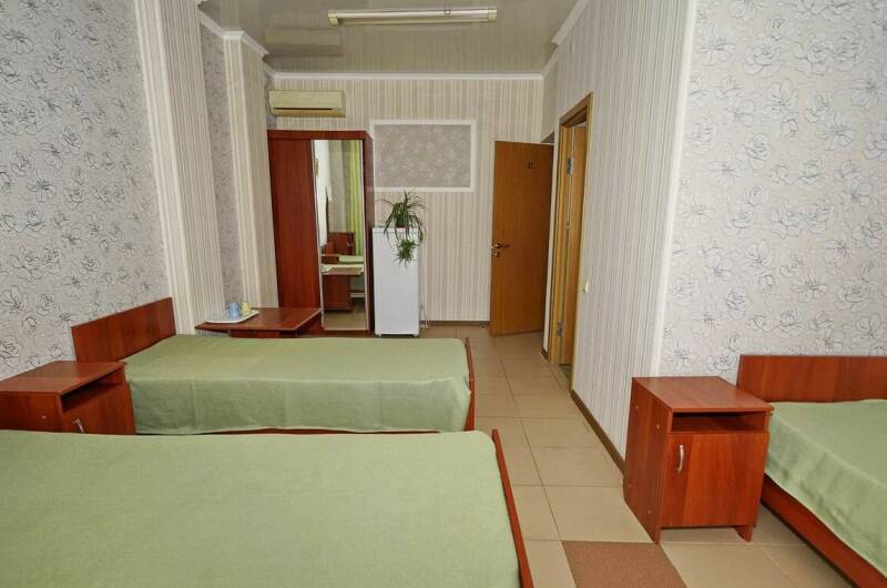 Изображение гостиницы "Гостевой дом «Глициния»" #1