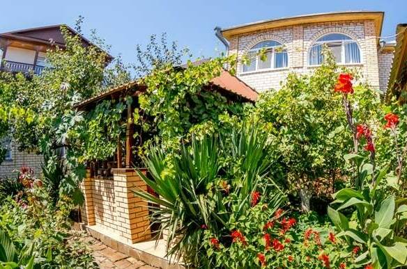 Изображение гостиницы "Гостевой дом «Солнечная Долина»" #1