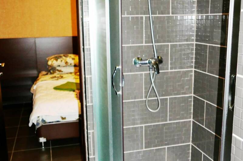 Изображение Изображение квартиры &quot;Апартаменты в парк-кафе «Пингвин»&quot; #7 #5