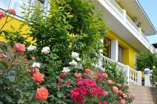 Изображение гостиницы "Частная Усадьба «Лакшми»" #1