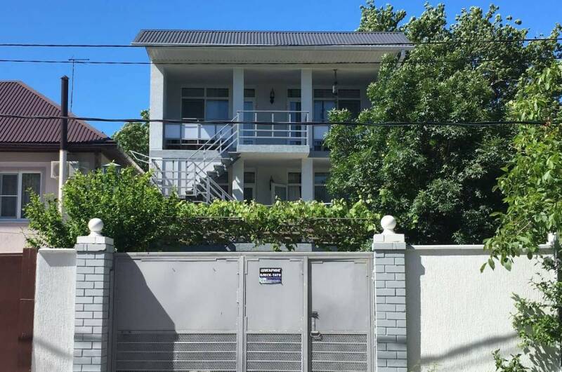 Изображение гостиницы "Гостевой дом «На Революционной 79/1»" #1