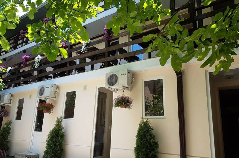 Изображение гостиницы "Гостевой дом «Семейный дворик»" #1