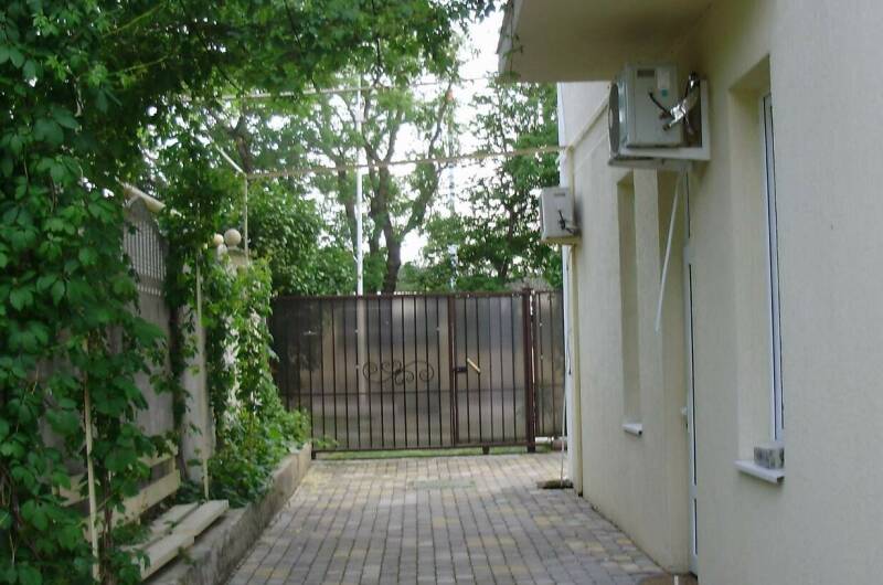 Изображение Изображение гостиницы &quot;Частный дом на ул. Революционной, 136 (У Ларисы)&quot; #5 #3