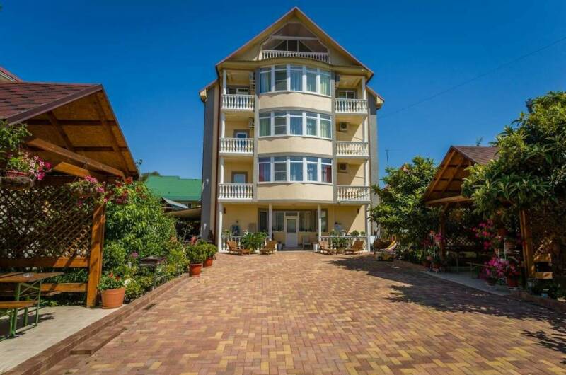 Изображение гостиницы "Гостевой дом «Инсайт Хаус»" #1