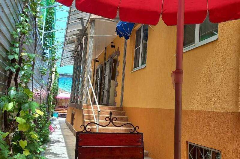 Изображение Изображение гостиницы &quot;Частный дом с комнатами для гостей на Ангарском 5&quot; #9 #7