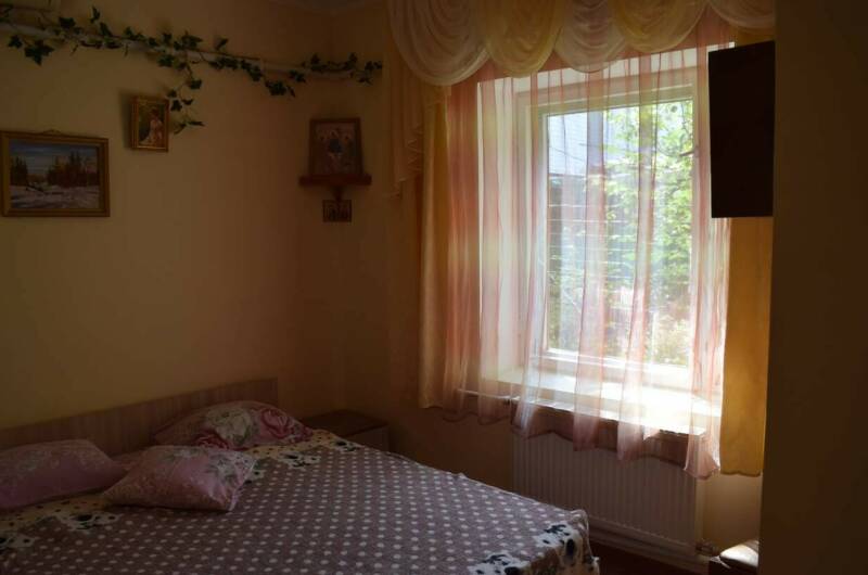 Изображение Изображение квартиры &quot;Уютный домик под ключ с кухней и двориком&quot; #8 #6