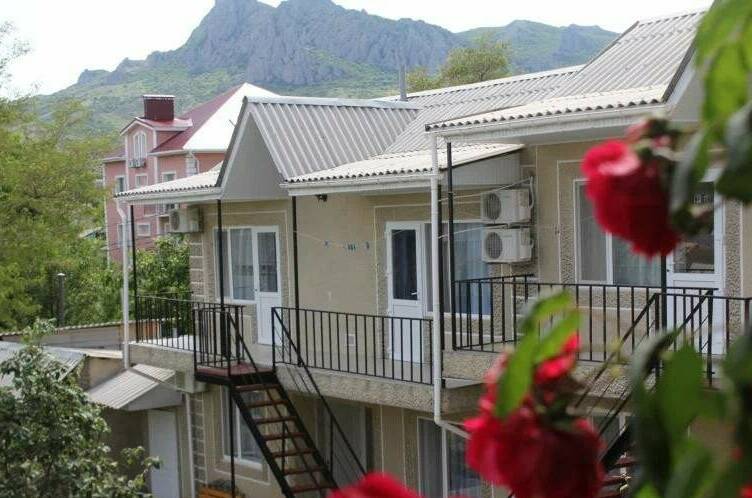 Изображение гостиницы "Гостевой дом «Елена»" #1