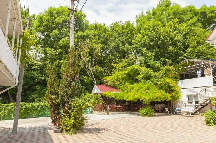 Изображение гостиницы "Гостевой дом «Зеленый уголок»" #1