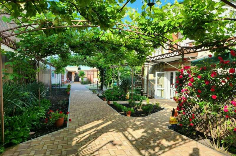 Изображение Изображение гостиницы &quot;Частный дом на Черноморской 4&quot; #11 #9