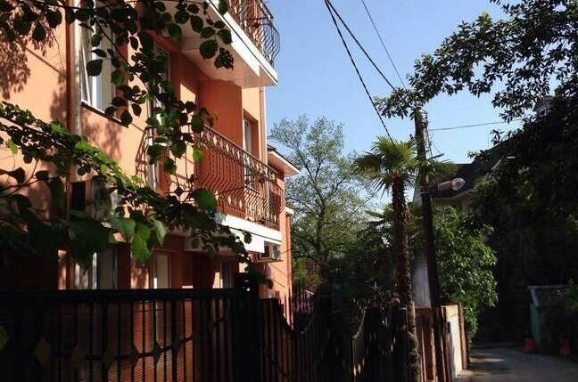 Изображение гостиницы "Частный дом «Бамбуковый рай»" #1