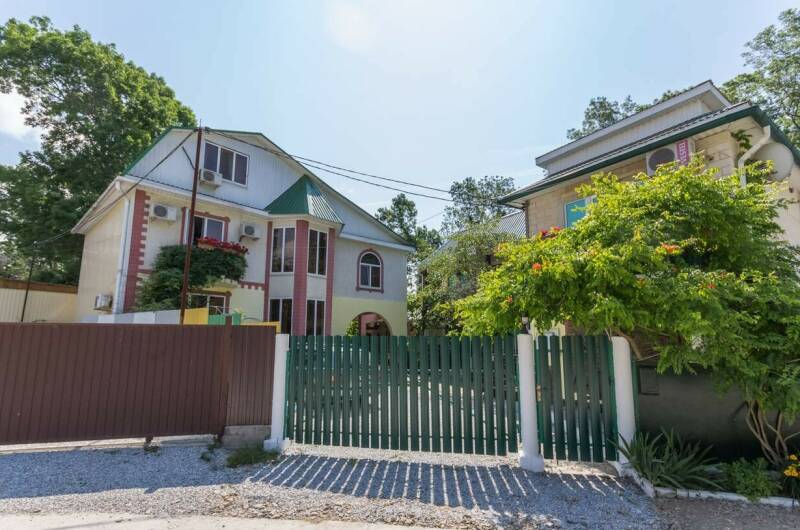 Изображение гостиницы "Гостиница «Семейный дворик»" #1