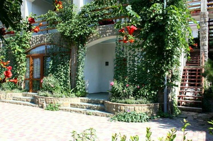 Изображение Изображение гостиницы &quot;Гостевой дом «Бунгало у Романа»&quot; #10 #8