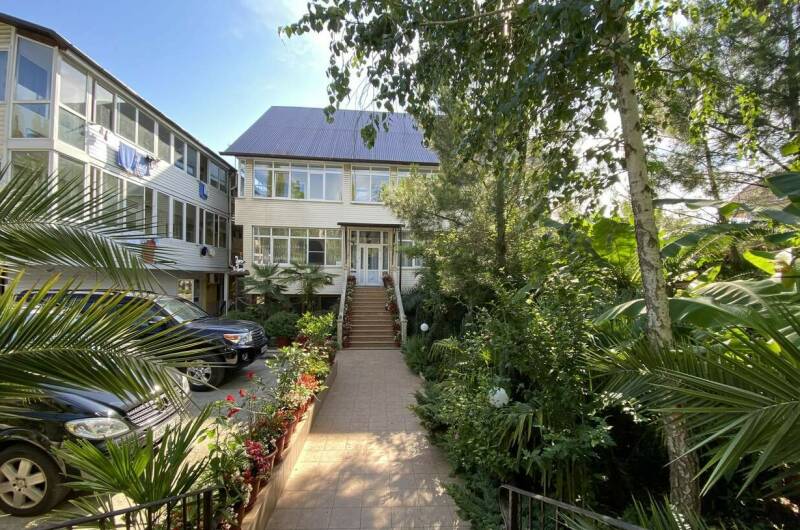 Изображение гостиницы "Гостевой дом «Зеленый дворик»" #1